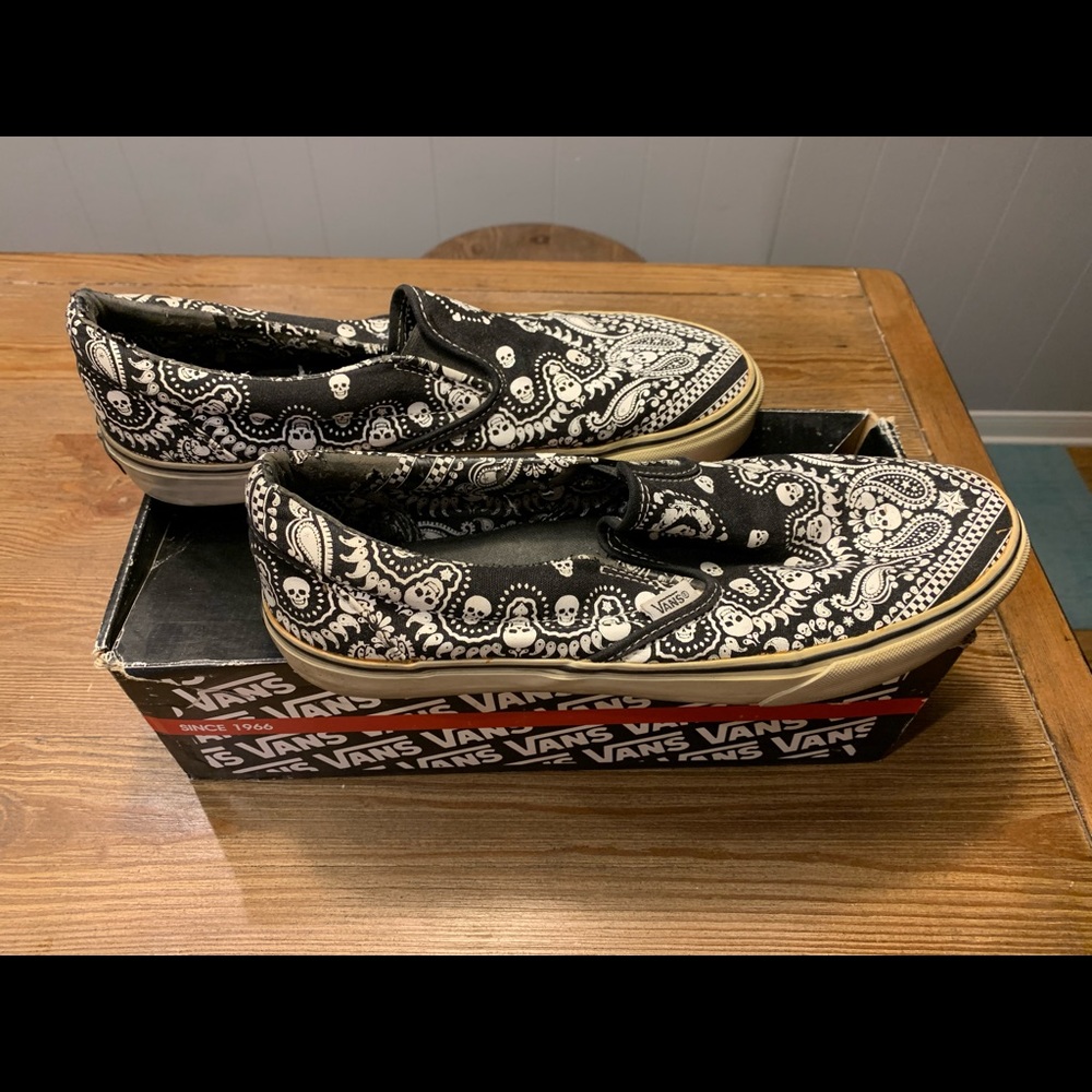 Vans Slip-ons Skulls - Black Size 12